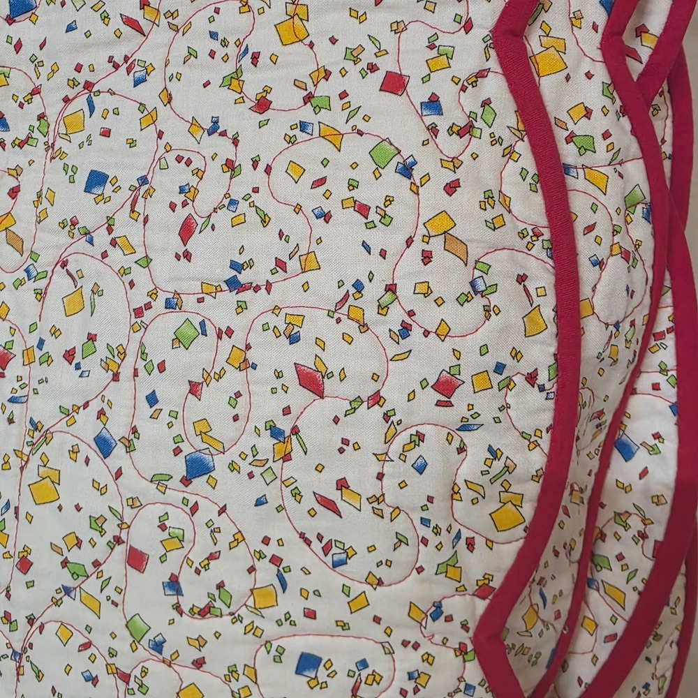 Vintage Style Patchwork Quilt Scalloped Edge Red Floral Confetti  Colorful 60x68 - Picture 9 of 9